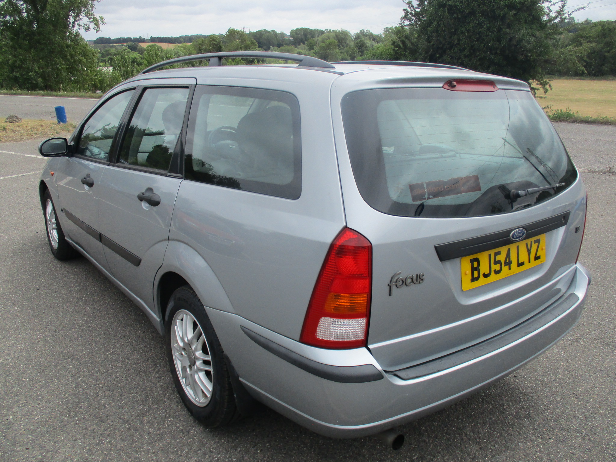 FORD FOCUS 1.8 16V LX ESTATE 2004
